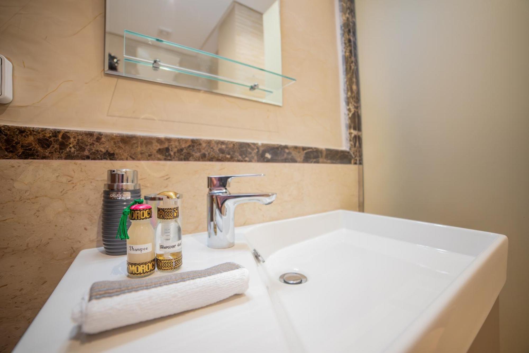 Luxury Seafront Apartment 101Sqm With Wi-Fi And Parking Agadir Luaran gambar